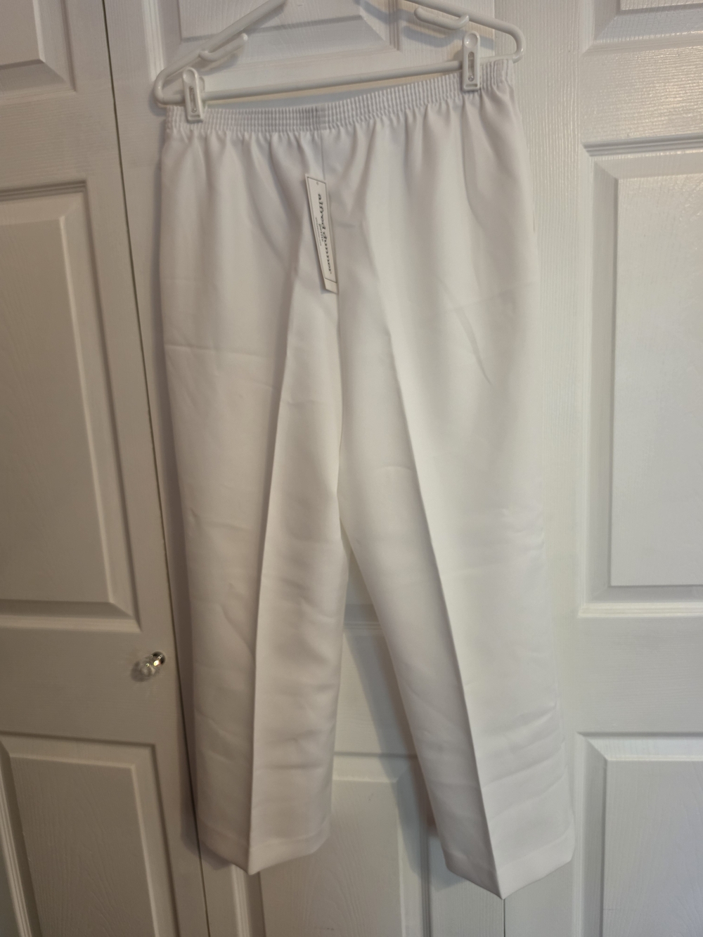 Alfred Dunner White Women's Straight-Leg Pants